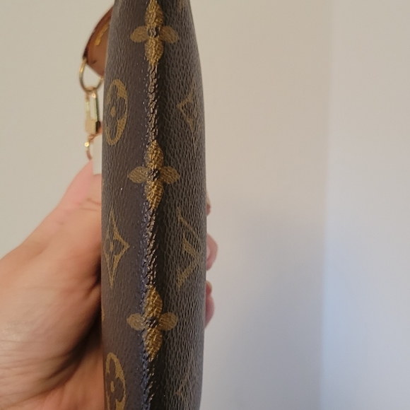 Louis Vuitton Brown and Gold Clutch - Picture 14 of 15